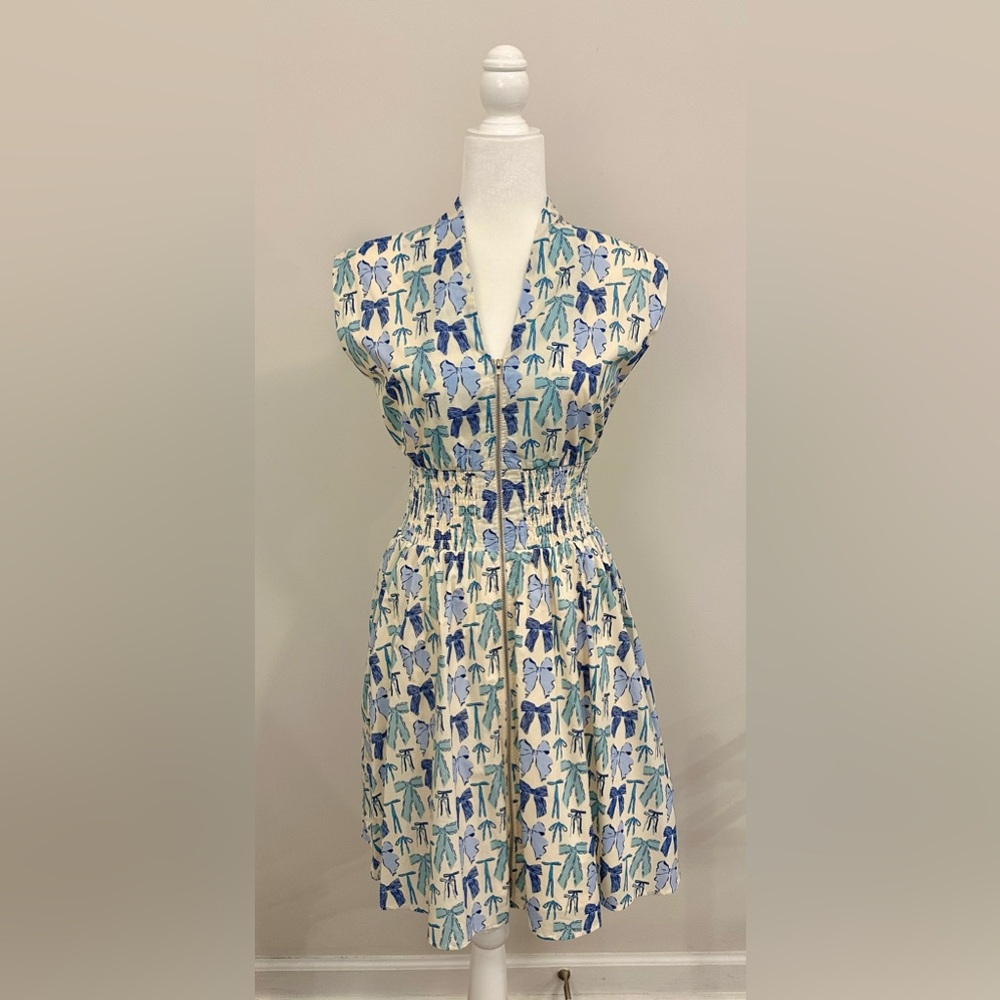 Stylish Blue and White Patterned Dress